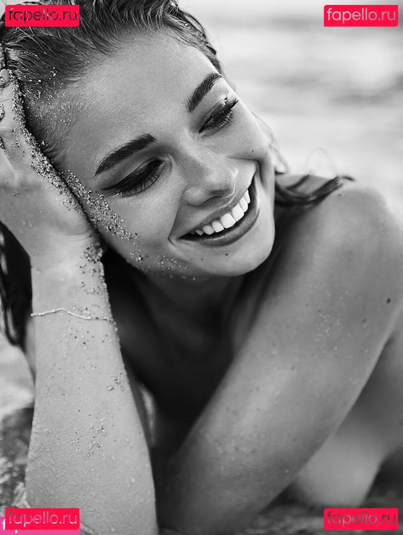 Lola Weippert Onlyfans Photo Gallery 