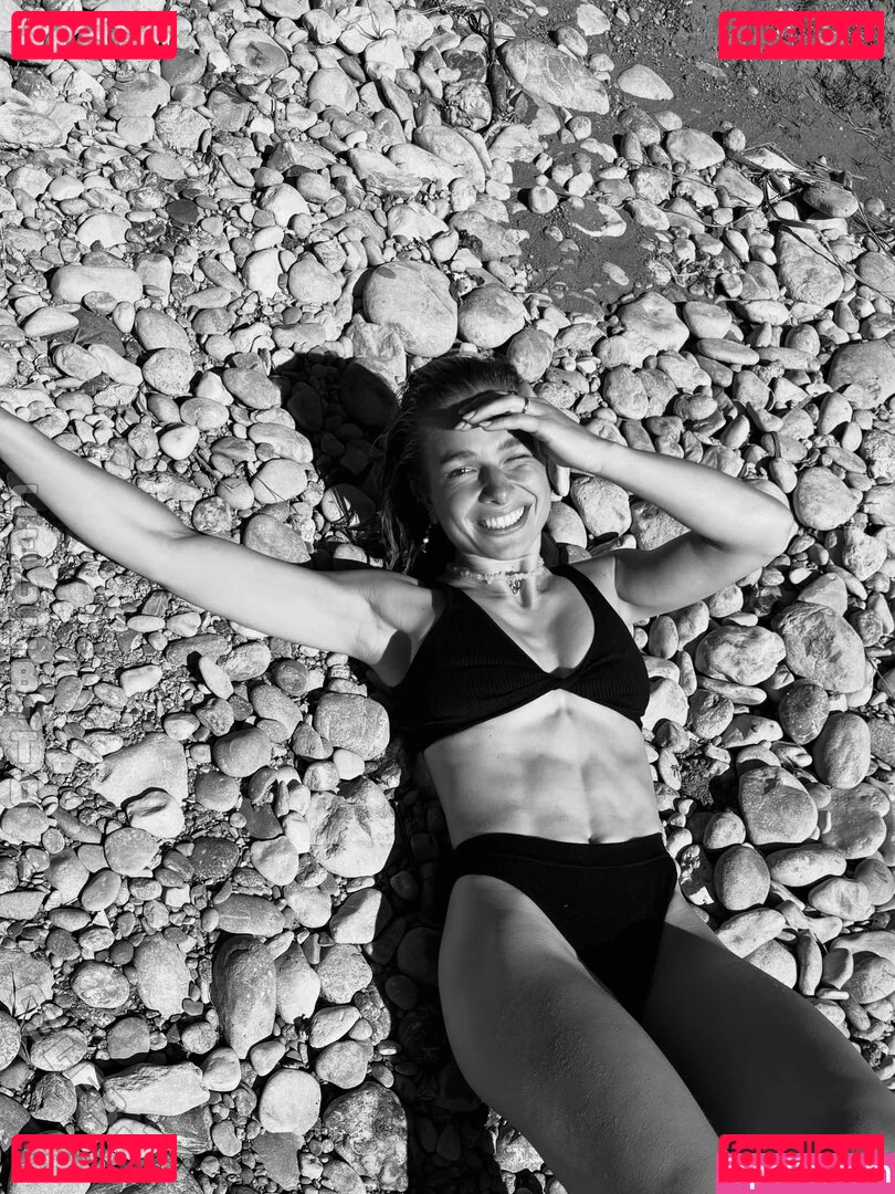 Lola Weippert Onlyfans Photo Gallery 