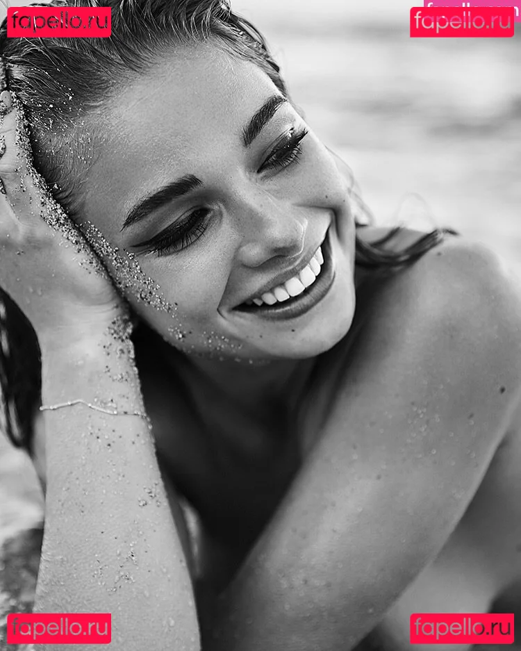 Lola Weippert Onlyfans Photo Gallery 