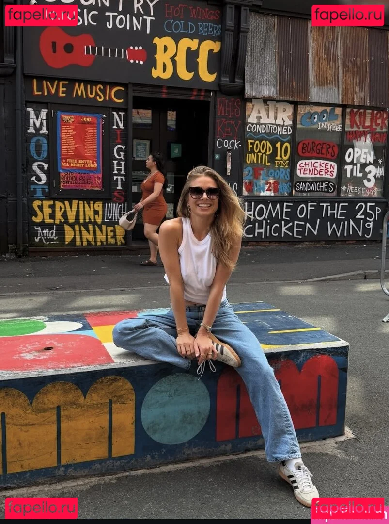 Lola Weippert Onlyfans Photo Gallery 