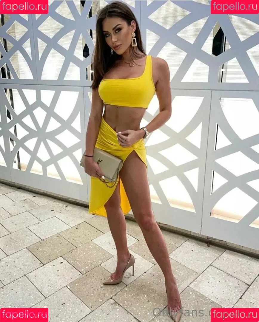mashadiduk Onlyfans Photo Gallery 