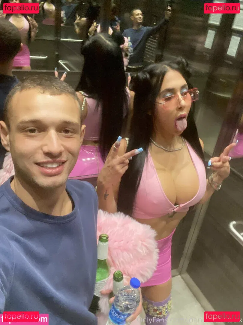 johnnylovesu Onlyfans Photo Gallery 