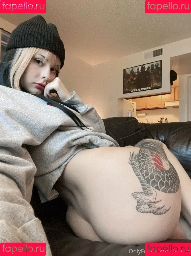 Lolaknivesxz Onlyfans Photo Gallery 