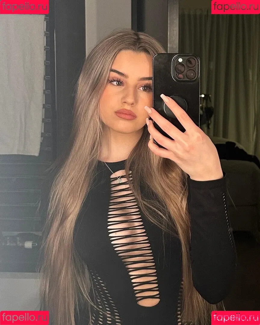 Karlotta Nila Onlyfans Photo Gallery 