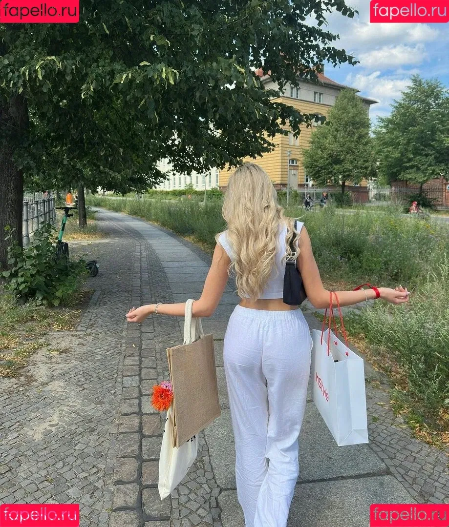 Karlotta Nila Onlyfans Photo Gallery 