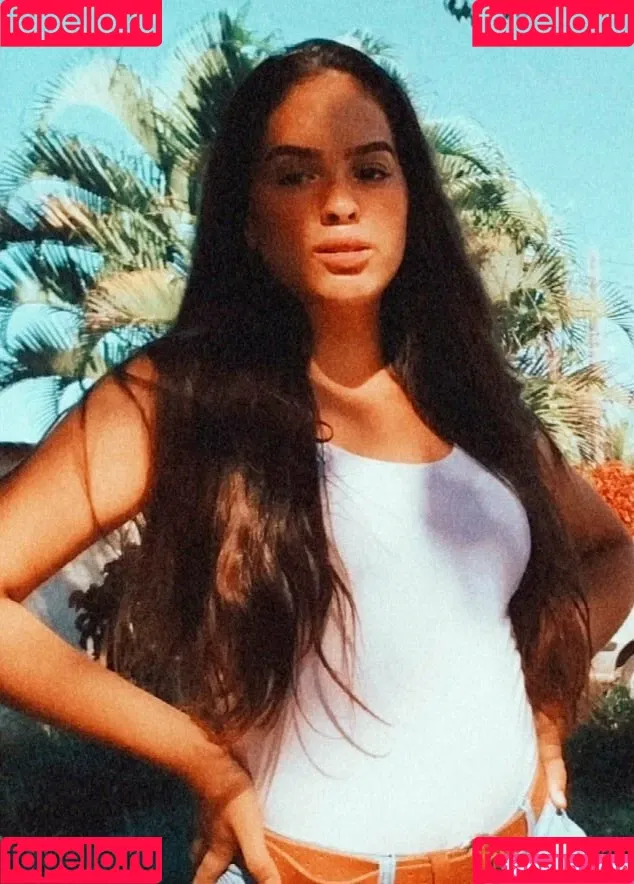 Izabelly Linhares Onlyfans Photo Gallery 