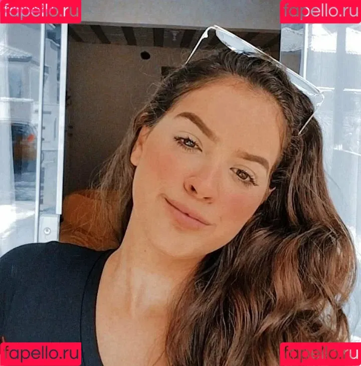 Izabelly Linhares Onlyfans Photo Gallery 