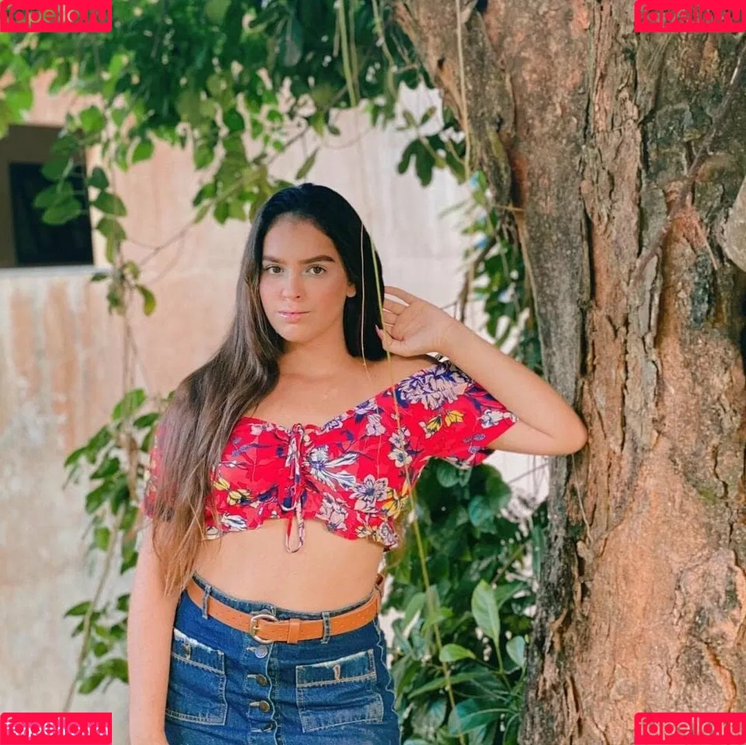 Izabelly Linhares Onlyfans Photo Gallery 