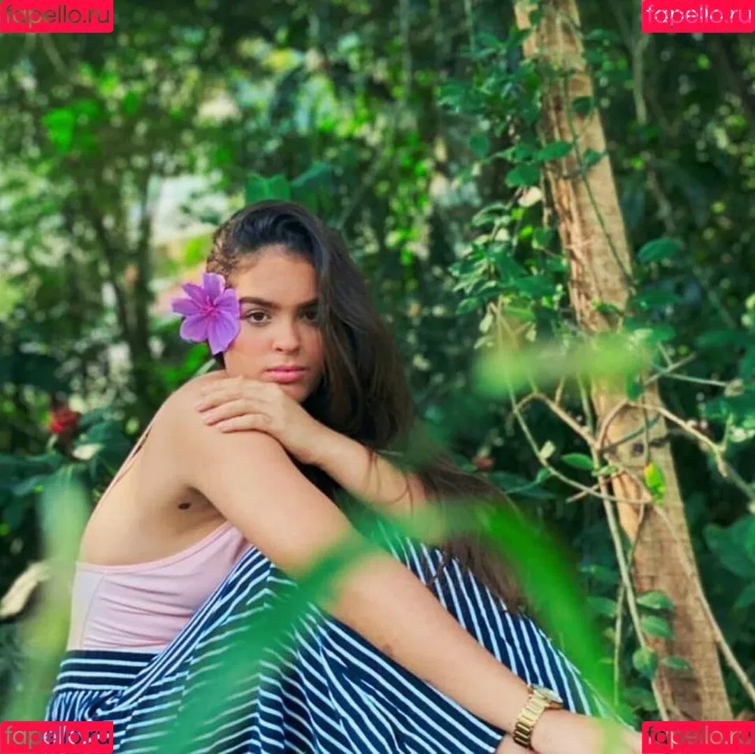 Izabelly Linhares Onlyfans Photo Gallery 