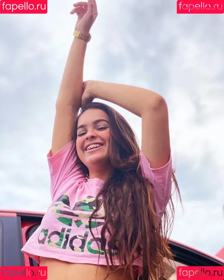 Izabelly Linhares Onlyfans Photo Gallery 