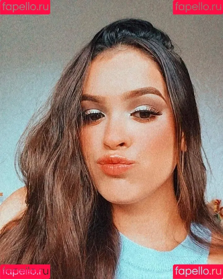 Izabelly Linhares Onlyfans Photo Gallery 