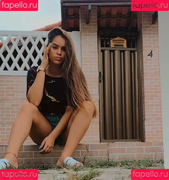 Izabelly Linhares Onlyfans Photo Gallery 