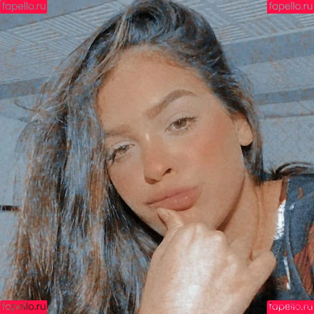 Izabelly Linhares Onlyfans Photo Gallery 