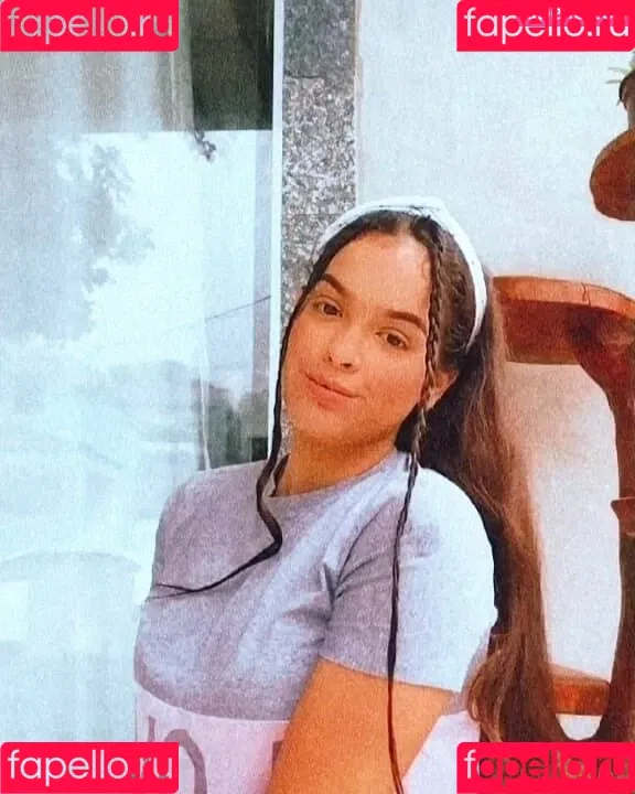 Izabelly Linhares Onlyfans Photo Gallery 