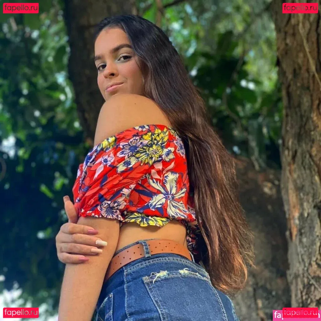 Izabelly Linhares Onlyfans Photo Gallery 