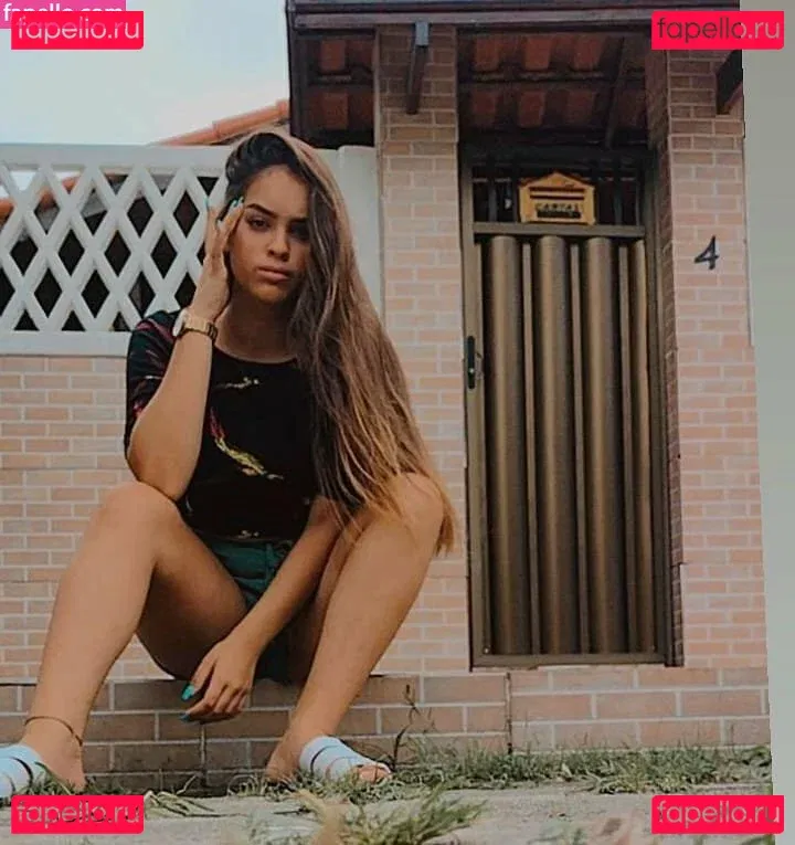 Izabelly Linhares Onlyfans Photo Gallery 