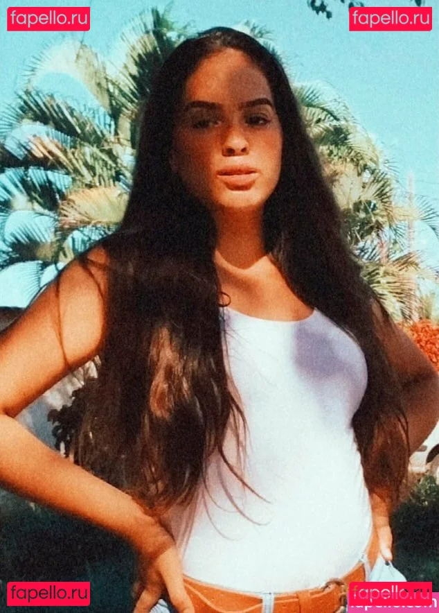 Izabelly Linhares Onlyfans Photo Gallery 