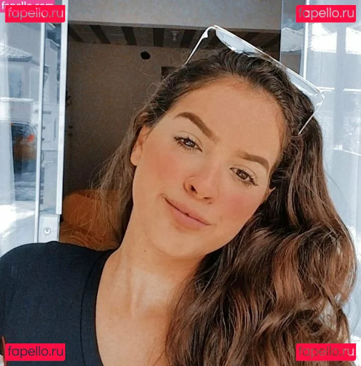 Izabelly Linhares Onlyfans Photo Gallery 