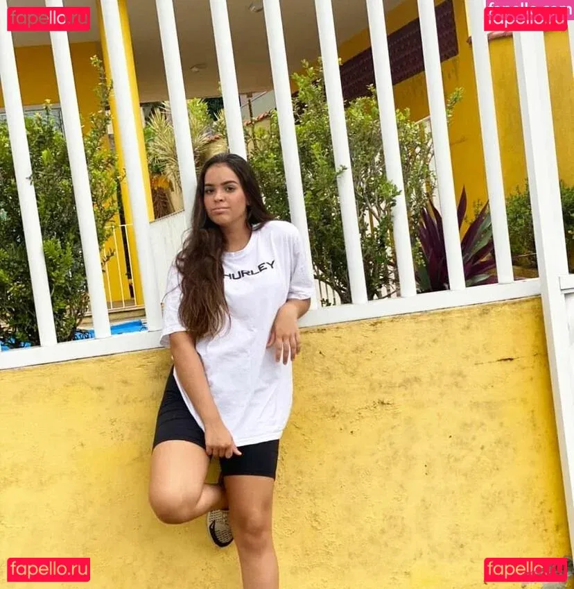 Izabelly Linhares Onlyfans Photo Gallery 