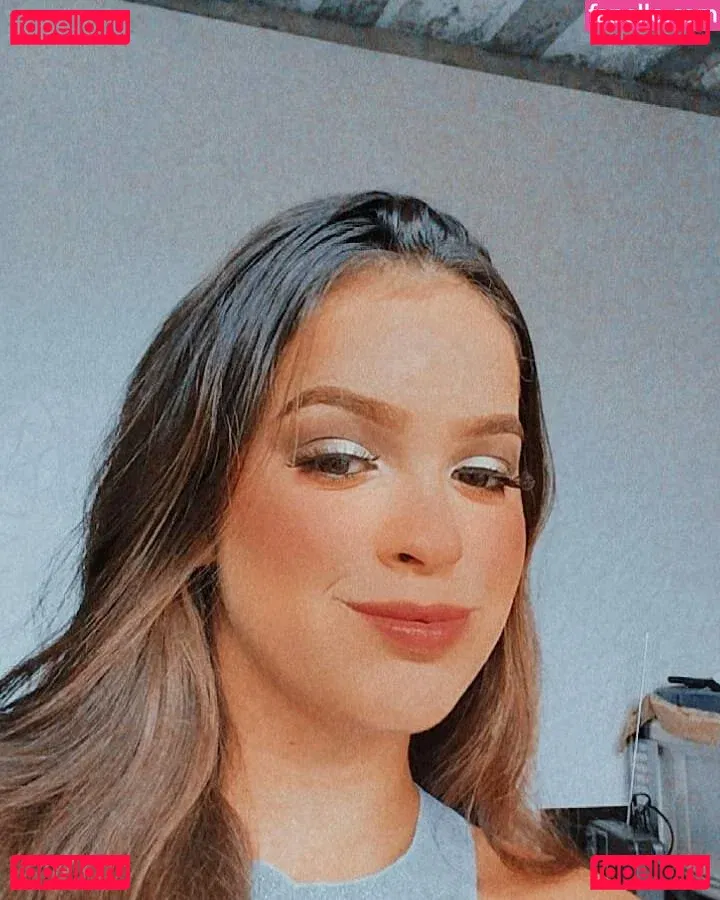 Izabelly Linhares Onlyfans Photo Gallery 