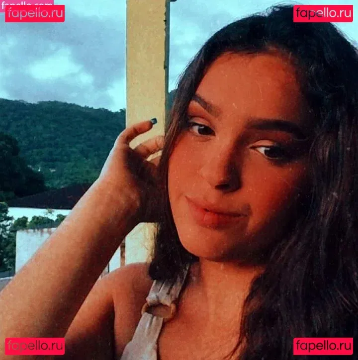 Izabelly Linhares Onlyfans Photo Gallery 