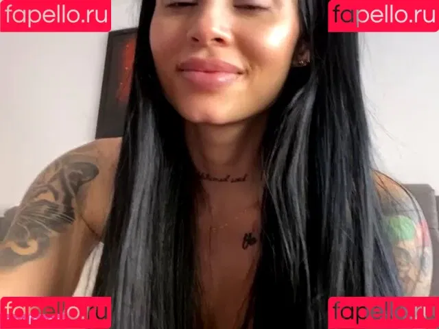 Lara Henao Onlyfans Photo Gallery 