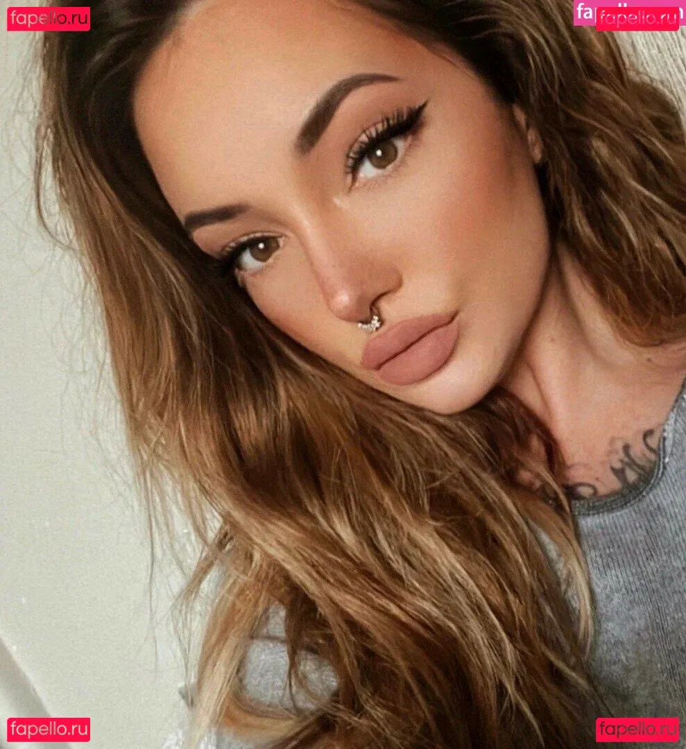 Brittany Zapata Onlyfans Photo Gallery 