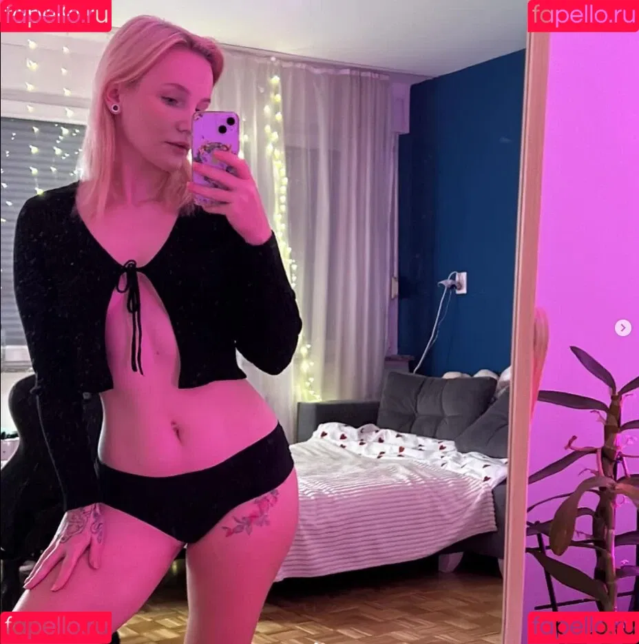 Miss Moore Onlyfans Photo Gallery 