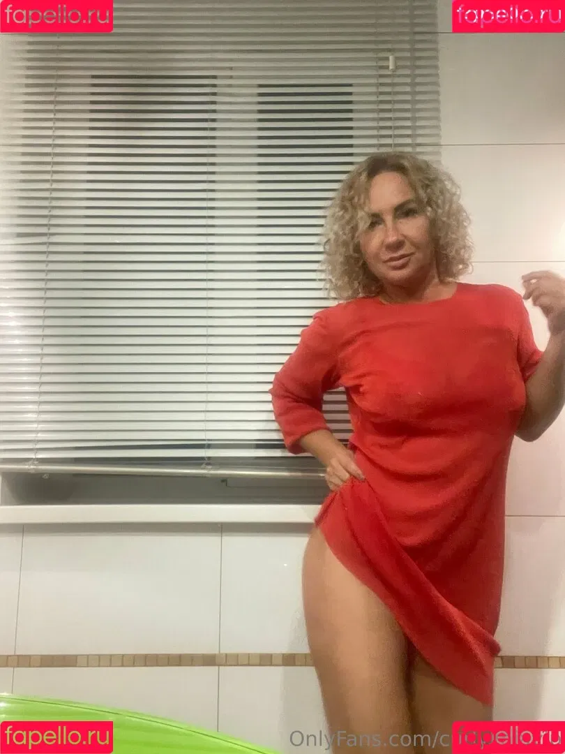curly.miavip Onlyfans Photo Gallery 