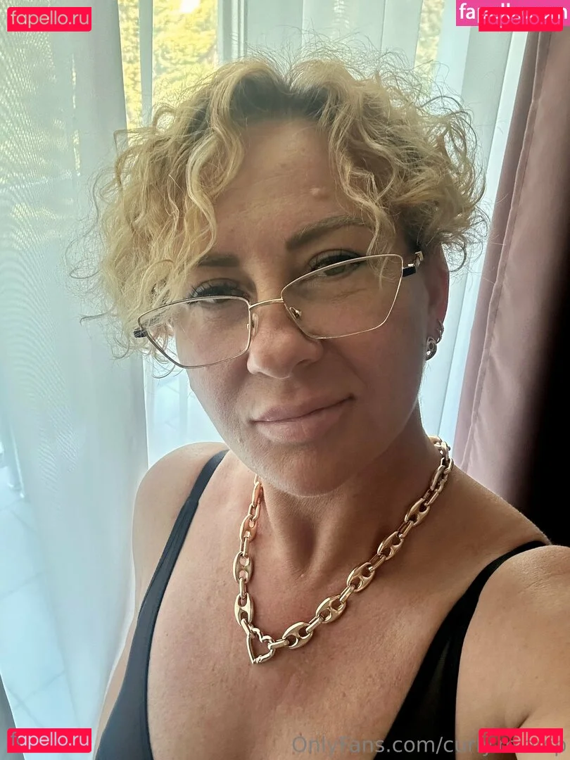 curly.miavip Nude Onlyfans Photo 25