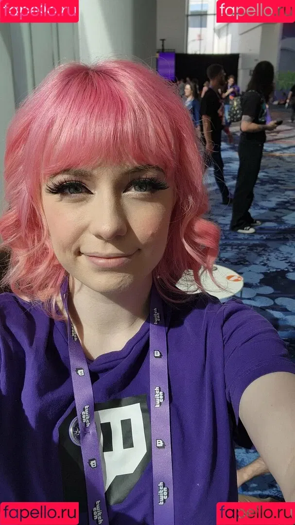 SquishShe Onlyfans Photo Gallery 