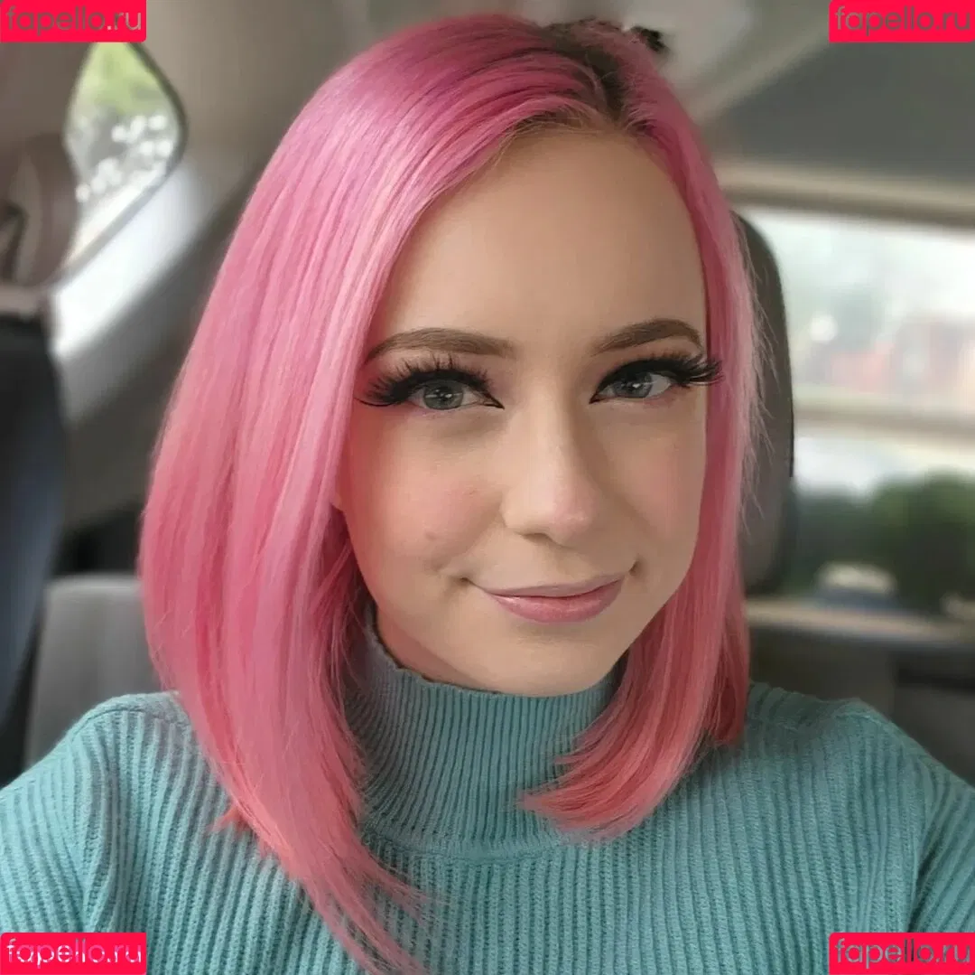 SquishShe Onlyfans Photo Gallery 