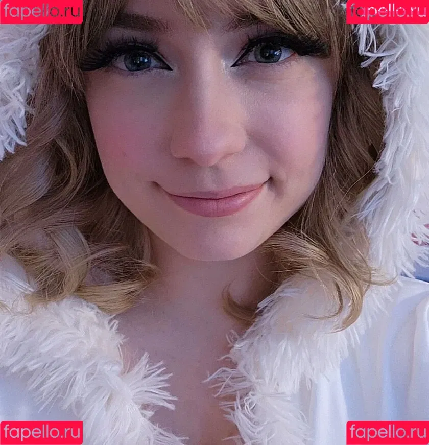 SquishShe Onlyfans Photo Gallery 