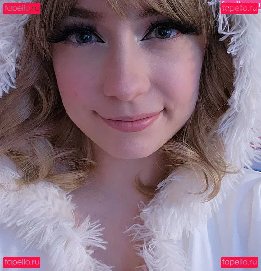 SquishShe Onlyfans Photo Gallery 