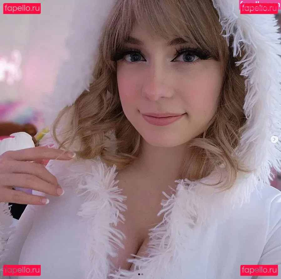 SquishShe Onlyfans Photo Gallery 