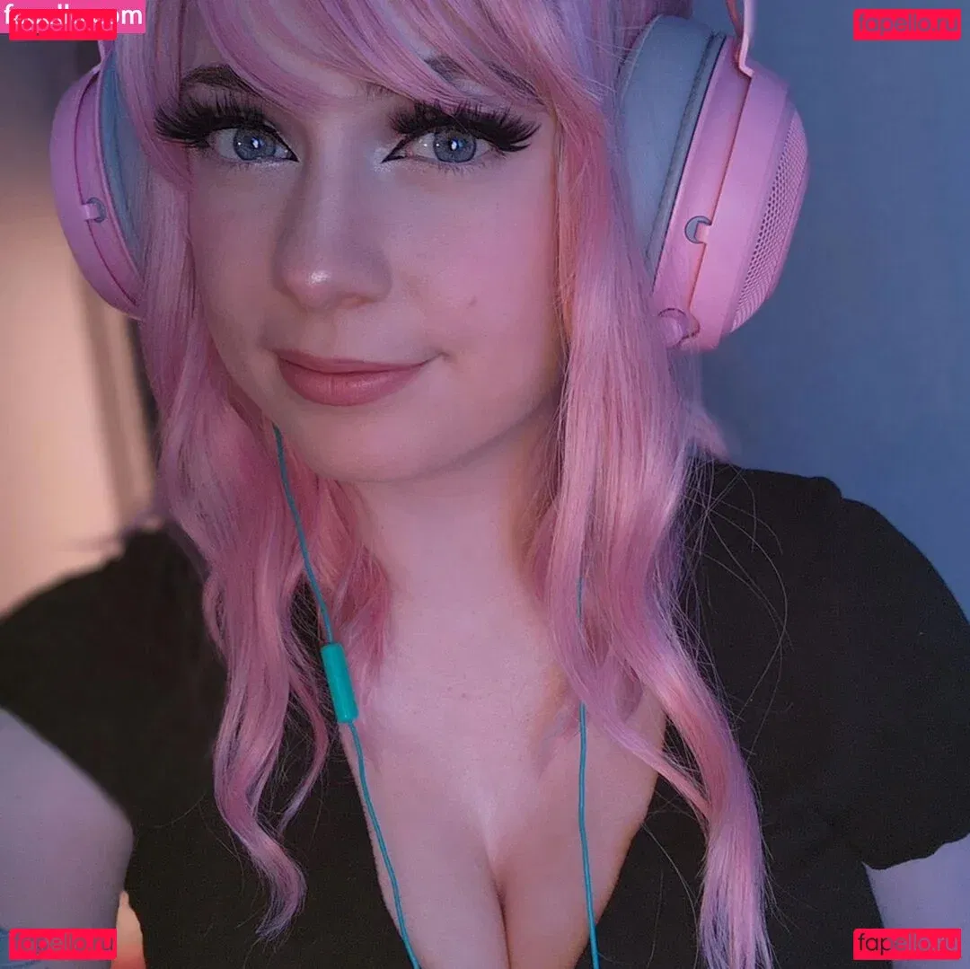 SquishShe Onlyfans Photo Gallery 