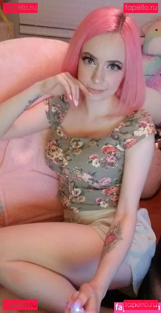 SquishShe Onlyfans Photo Gallery 