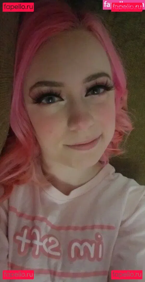 SquishShe Onlyfans Photo Gallery 