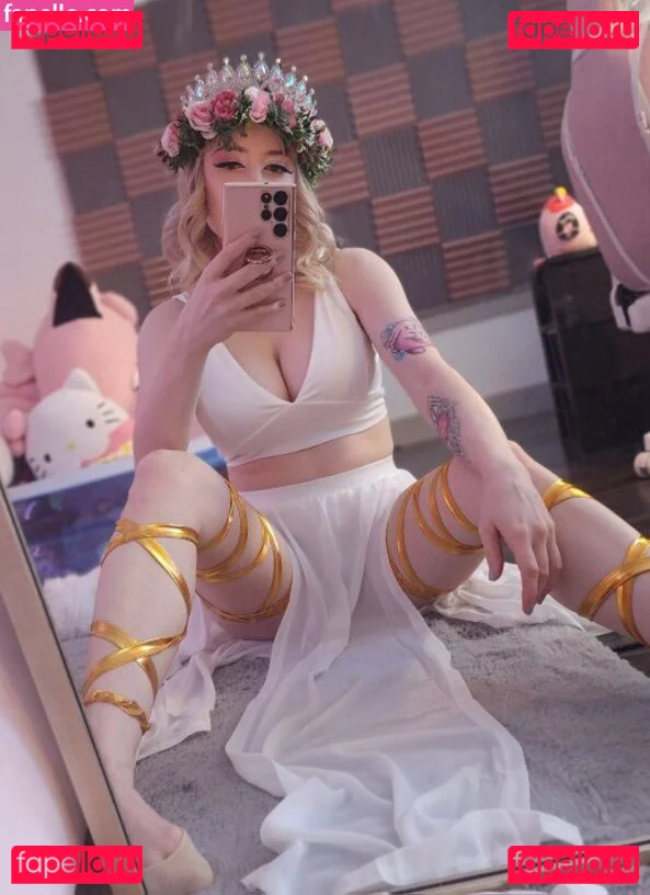 SquishShe Onlyfans Photo Gallery 