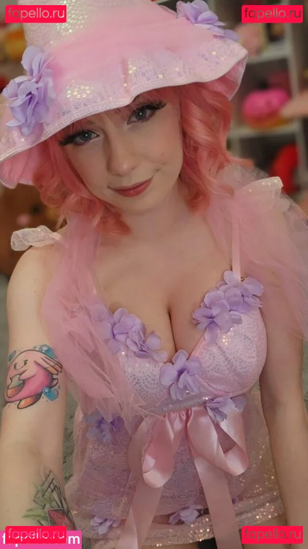 SquishShe Onlyfans Photo Gallery 