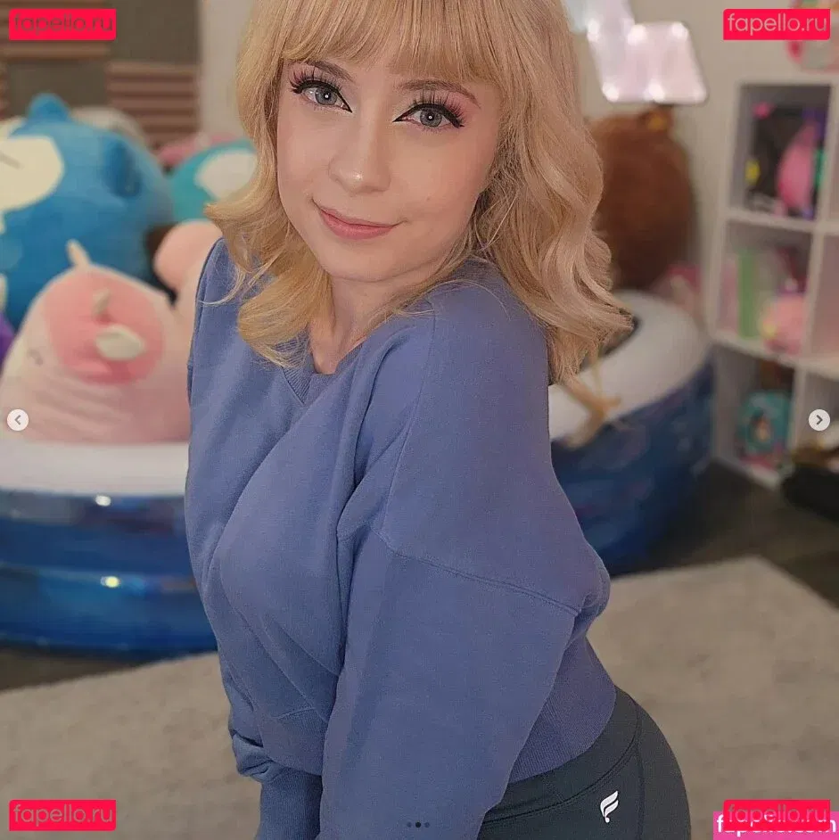 SquishShe Onlyfans Photo Gallery 