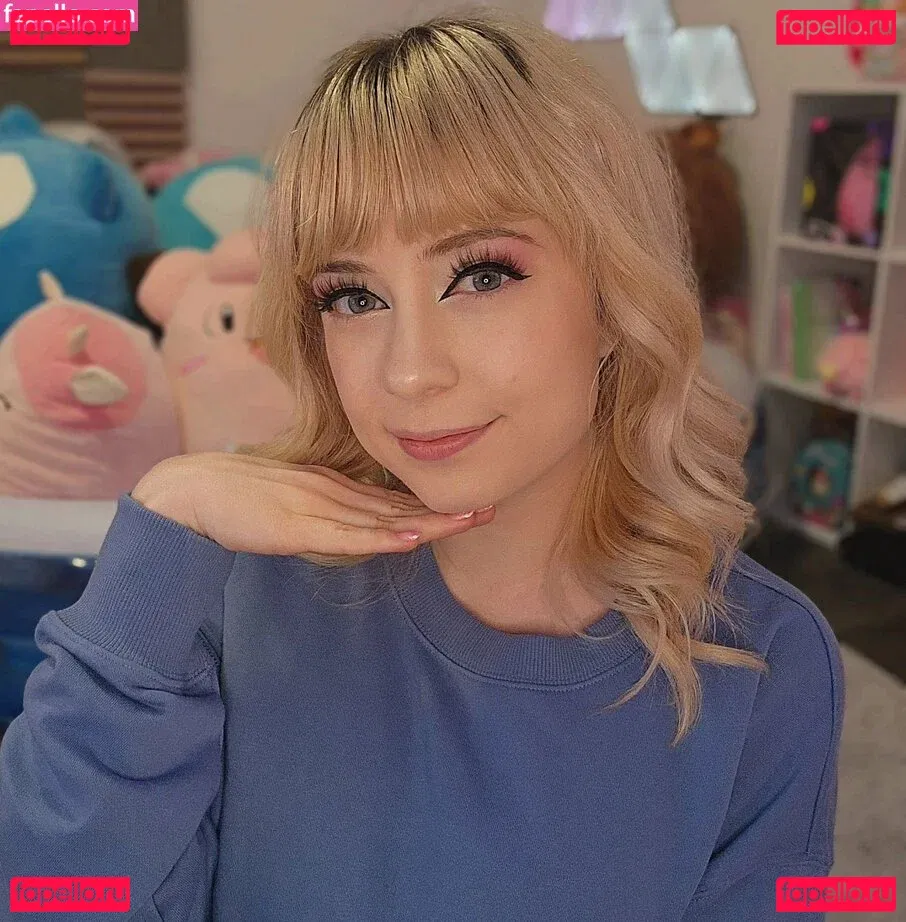 SquishShe Onlyfans Photo Gallery 