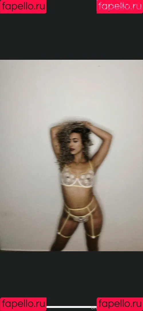 Zoey_Bohadana Onlyfans Photo Gallery 