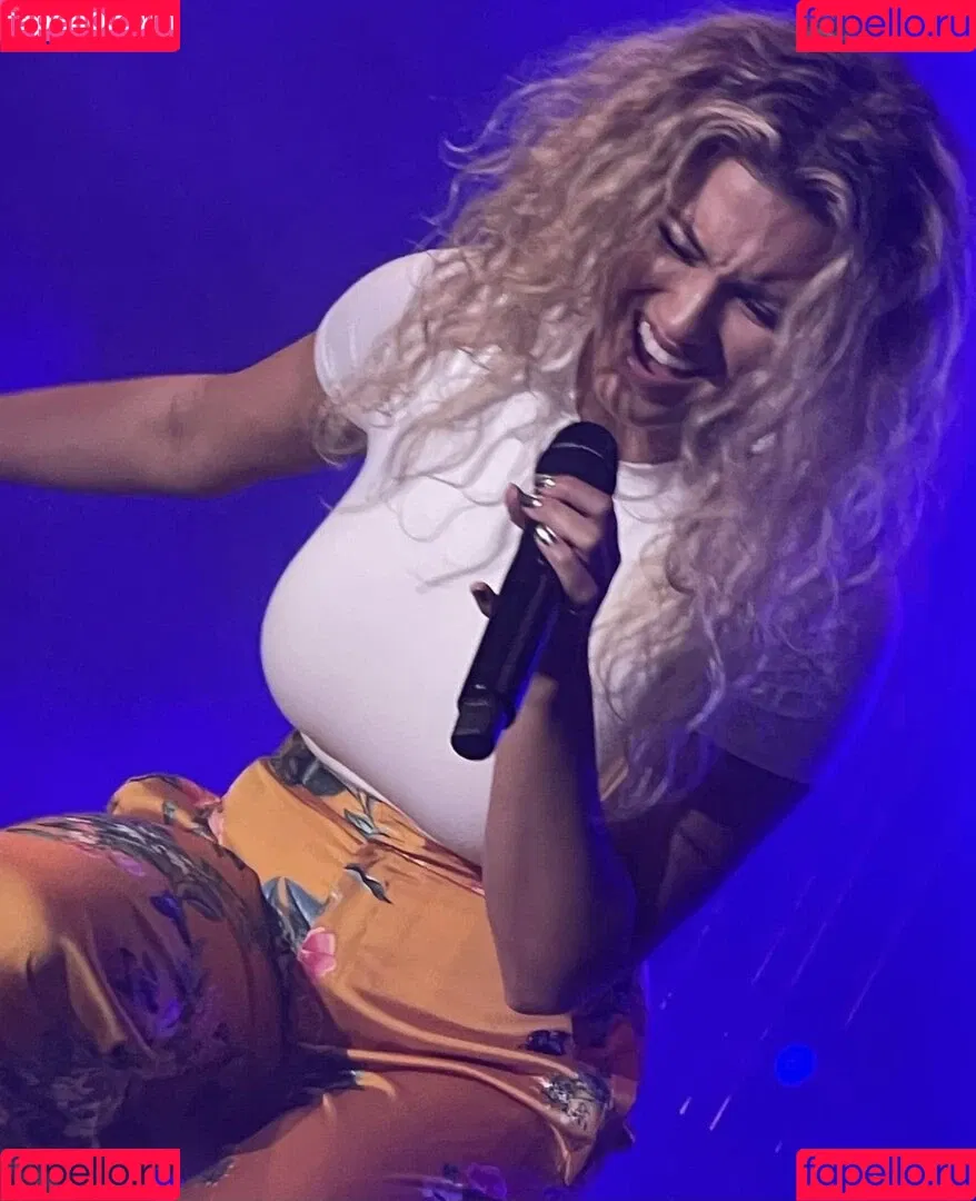 Tori Kelly Onlyfans Photo Gallery 
