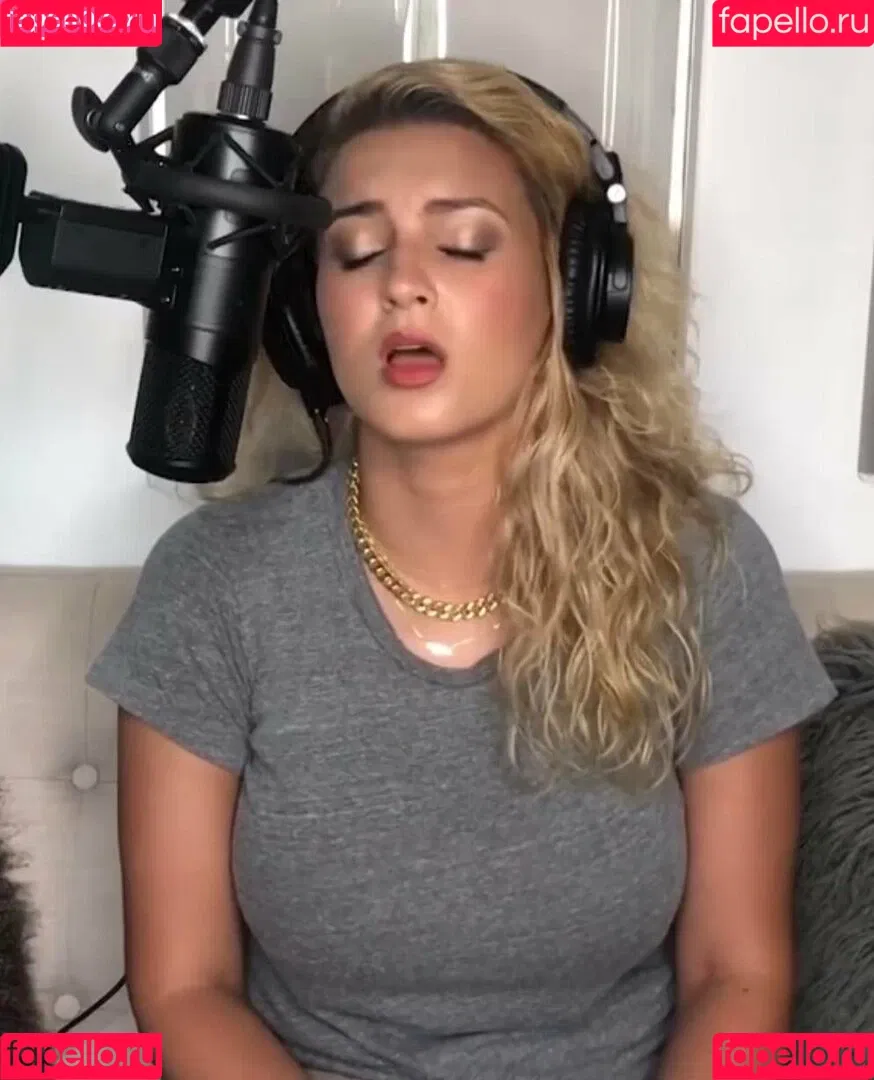 Tori Kelly Onlyfans Photo Gallery 