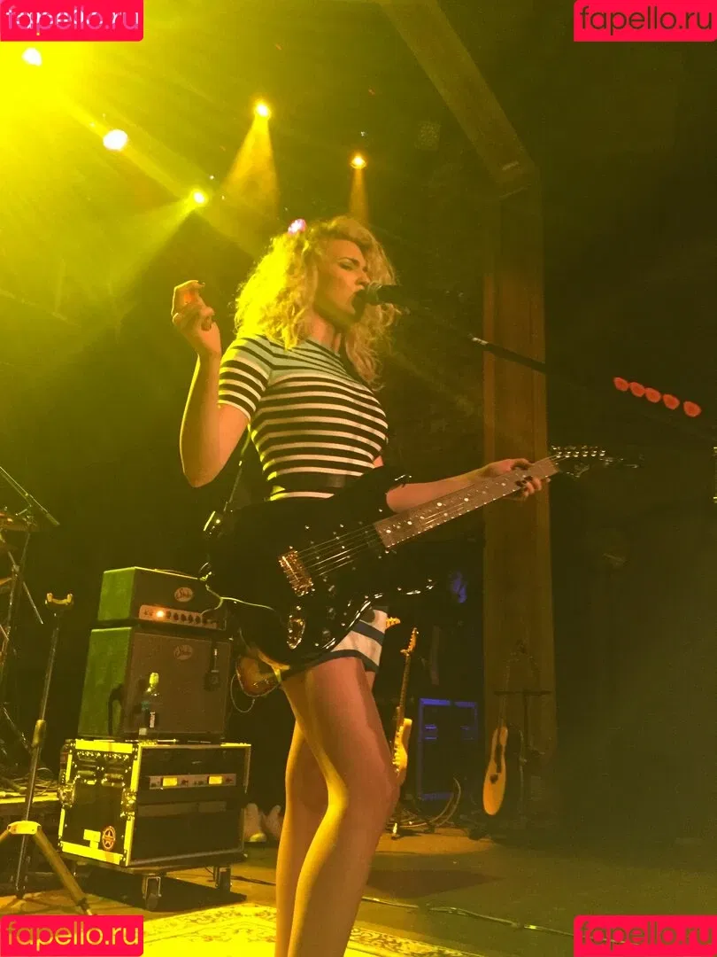Tori Kelly Onlyfans Photo Gallery 