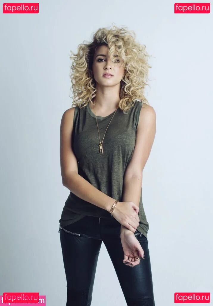 Tori Kelly Onlyfans Photo Gallery 