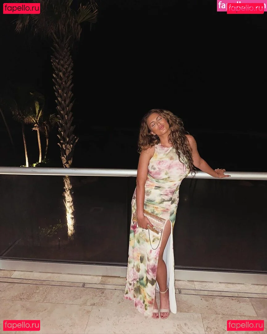 Tori Kelly Onlyfans Photo Gallery 