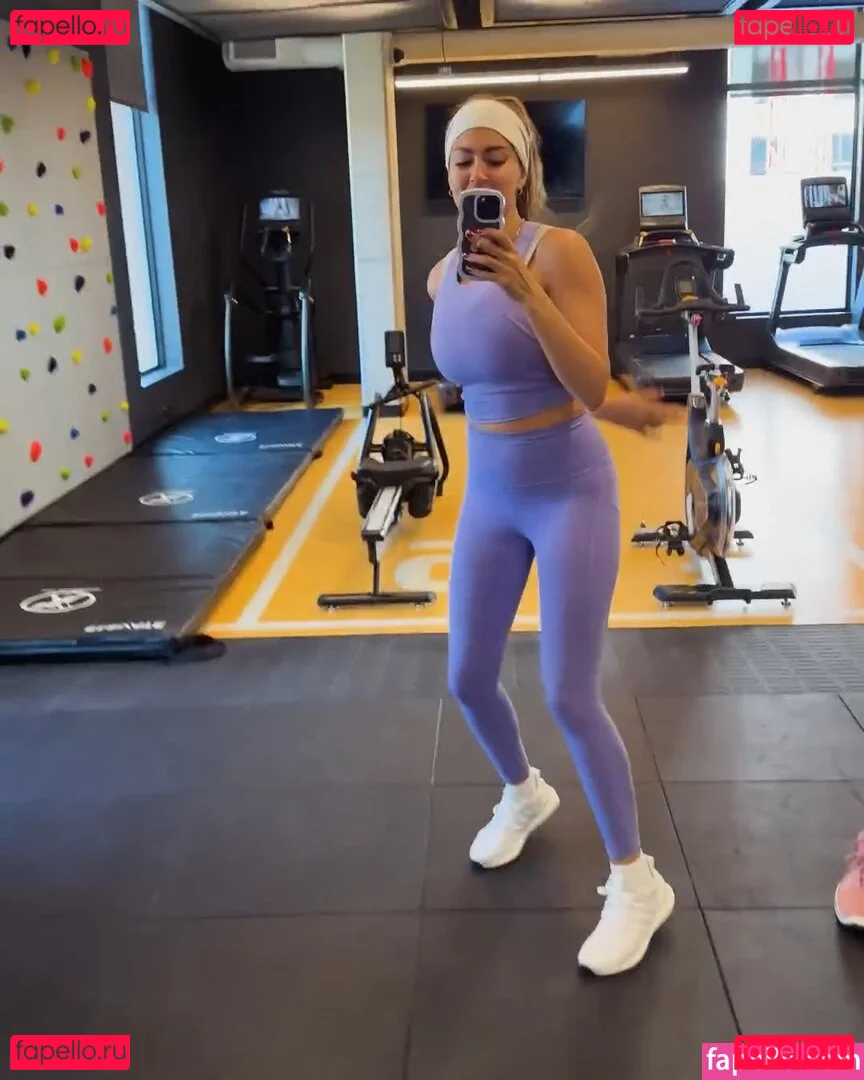 Tori Kelly Onlyfans Photo Gallery 