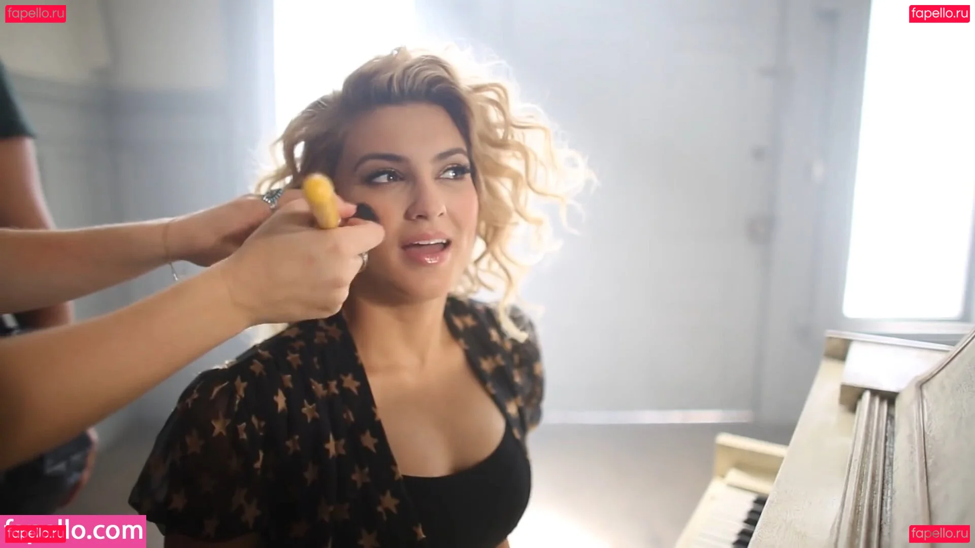 Tori Kelly Onlyfans Photo Gallery 